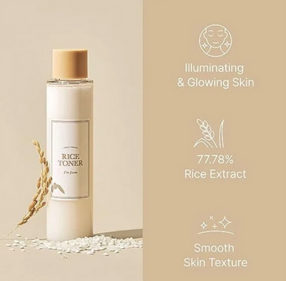 The translation of the Hebrew text is:  "Rice Toner, 77.78% Rice Extract, Glow with Niacinamide, Moisturizing for Dry Skin, Vegan